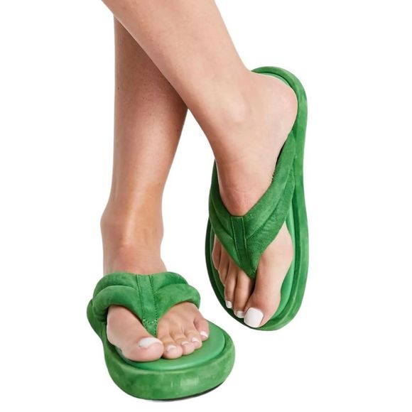 NWOB FREE PEOPLE Wonderland Flatform Thong Sandal in Green Goddess